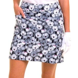 EP New York Golf 17 1/2” On The Dot Floral Skort size Small